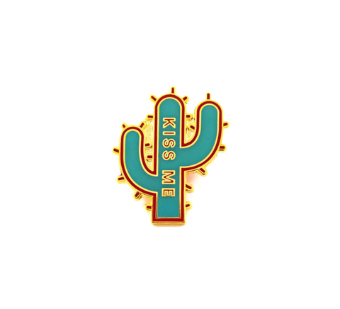 KISS ME Pin